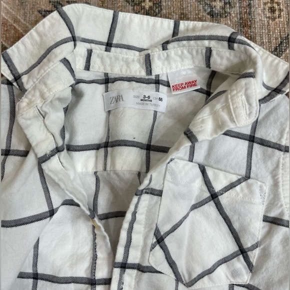 ZARA button down shirt. Black and white. 3-6M. Runs big - Picture 2 of 3